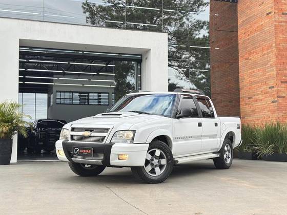 CHEVROLET S10 2.4 MPFI EXECUTIVE 4X2 CD 8V FLEX 4P MANUAL